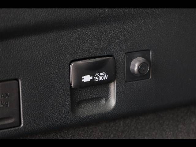 TOYOTA PRIUS PHV 2021 Image 31