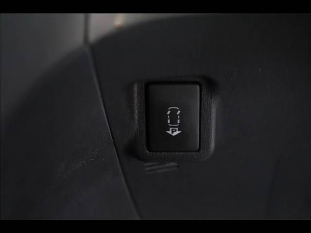 TOYOTA PRIUS 2013 Image 31