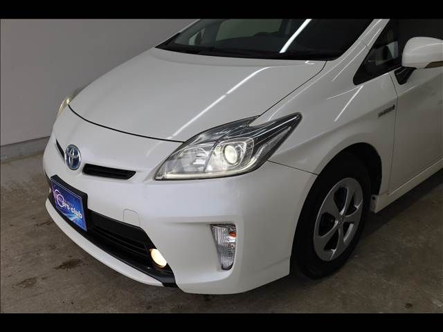 TOYOTA PRIUS 2012 Image 31