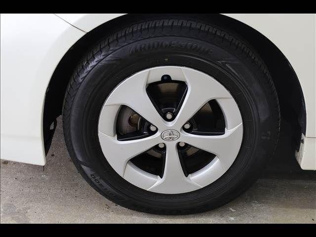 TOYOTA PRIUS 2012 Image 31