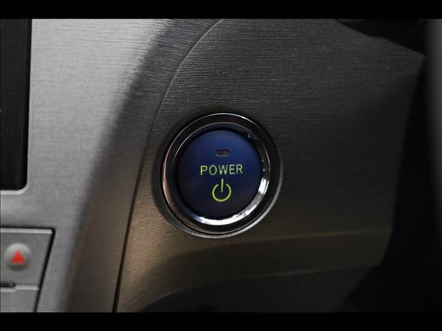 TOYOTA PRIUS 2012 Image 31