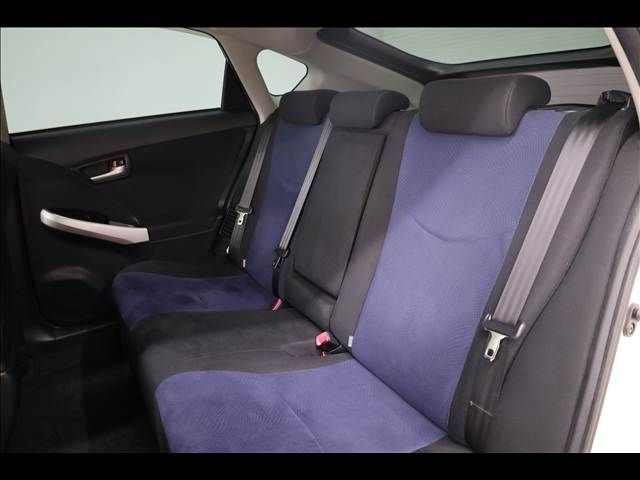 TOYOTA PRIUS 2012 Image 31