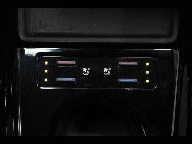 TOYOTA PRIUS PHV 2020 Image 31