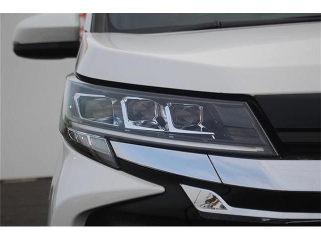 TOYOTA NOAH HYBRID 4WD 2022 Image 31