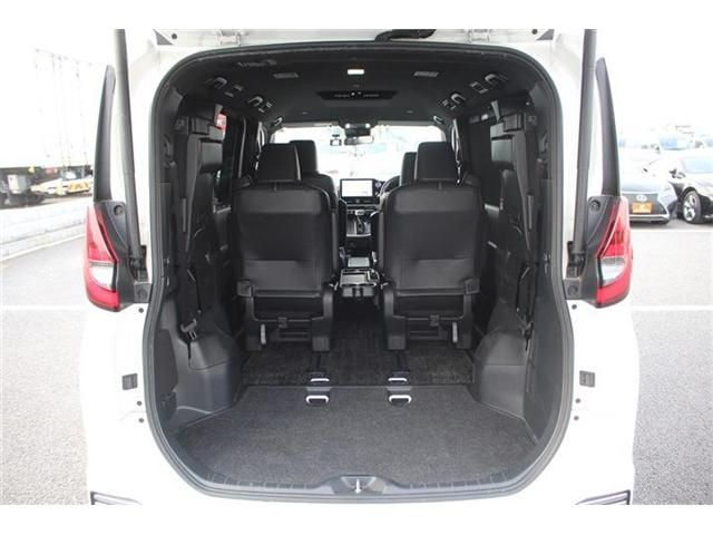 TOYOTA NOAH HYBRID 4WD 2022 Image 31
