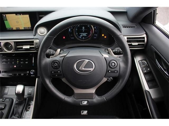 TOYOTA LEXUS IS350 2013 Image 31