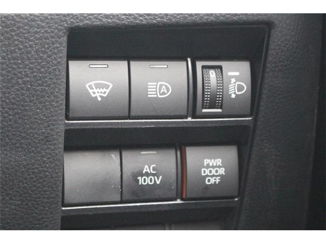 TOYOTA VOXY HYBRID 4WD 2022 Image 31