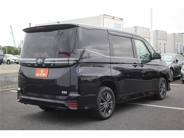 TOYOTA VOXY HYBRID 4WD 2022 Image 31