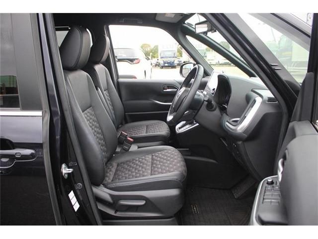 TOYOTA VOXY HYBRID 4WD 2022 Image 31