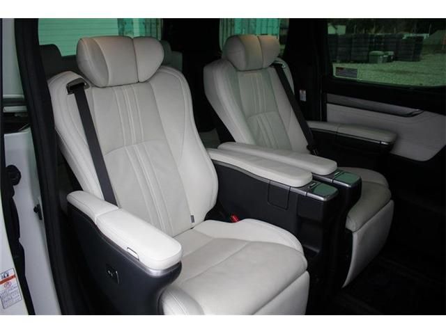 TOYOTA ALPHARD 4WD 2018 Image 31