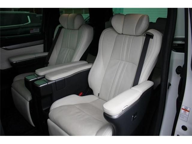 TOYOTA ALPHARD 4WD 2018 Image 31