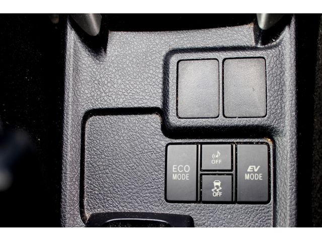 TOYOTA COROLLA FIELDER HYBR 2015 Image 31