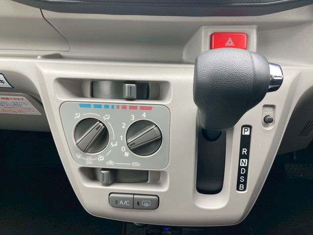 DAIHATSU MIRA E:S 2018 Image 31