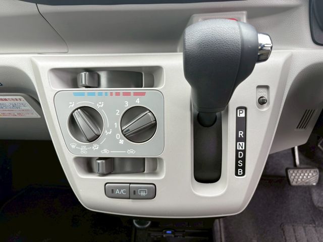 DAIHATSU MIRA E:S 2018 Image 31