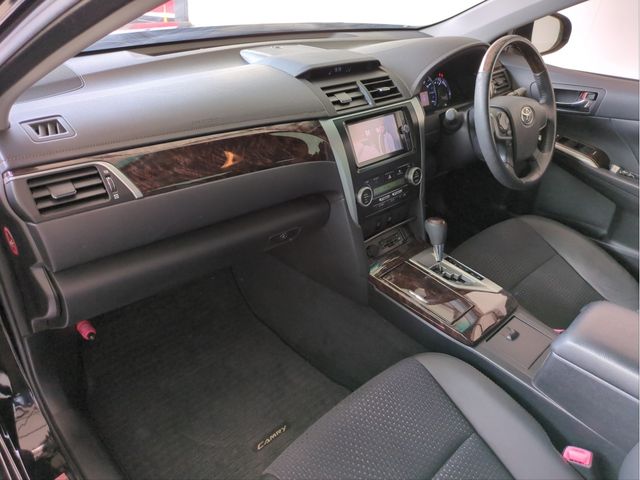TOYOTA CAMRY HYBRID 2014 Image 31