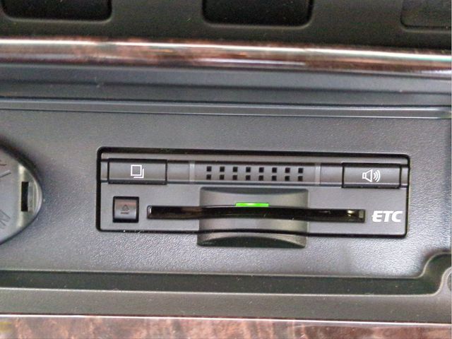 TOYOTA CAMRY HYBRID 2014 Image 31