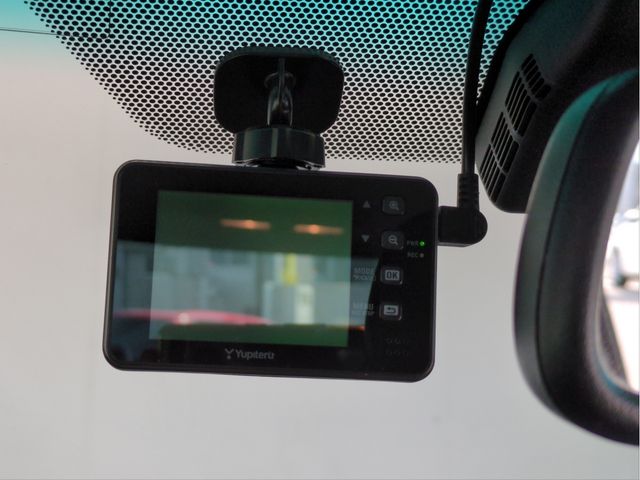 TOYOTA CAMRY HYBRID 2014 Image 31