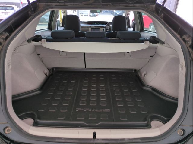 TOYOTA PRIUS 2015 Image 31