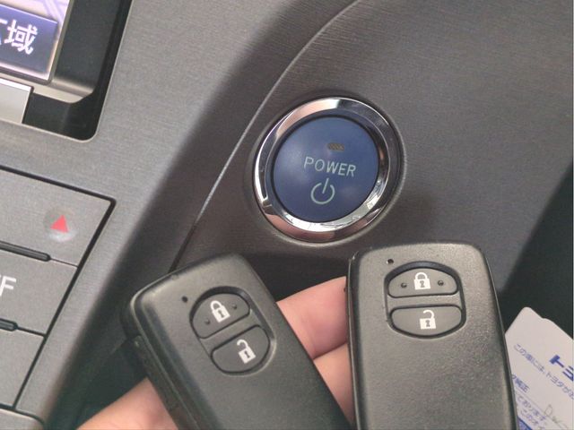 TOYOTA PRIUS 2015 Image 31