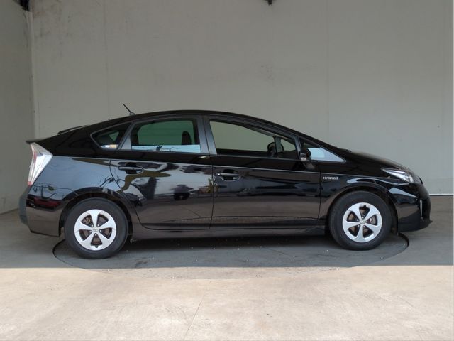 TOYOTA PRIUS 2015 Image 31