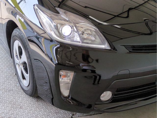 TOYOTA PRIUS 2015 Image 31