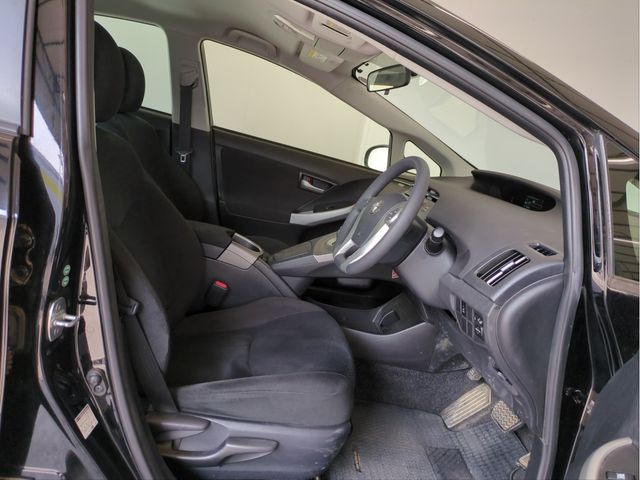 TOYOTA PRIUS 2015 Image 31