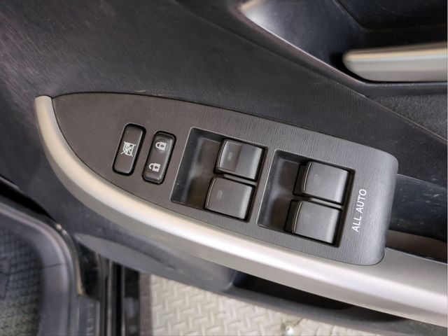 TOYOTA PRIUS 2015 Image 31