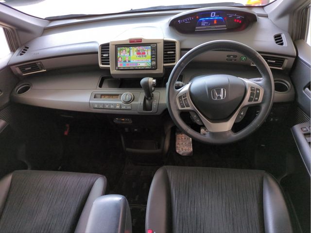 HONDA FREED SPIKE HYBRID 2013 Image 31