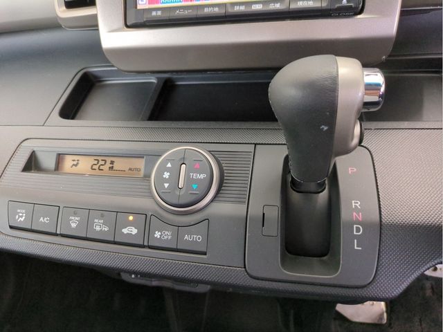 HONDA FREED SPIKE HYBRID 2013 Image 31