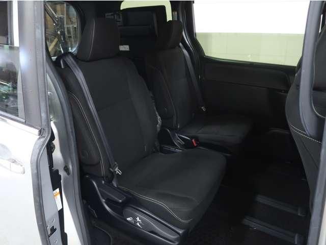 TOYOTA ESQUIRE HYBRID 2019 Image 31