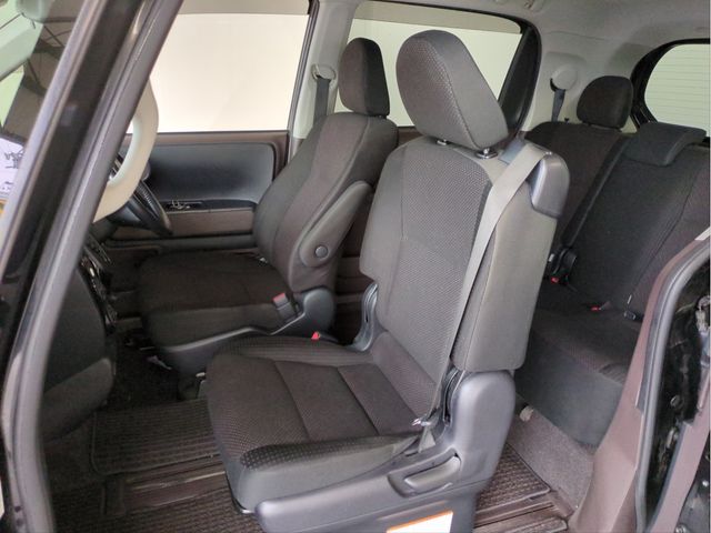 TOYOTA PORTE 2018 Image 31