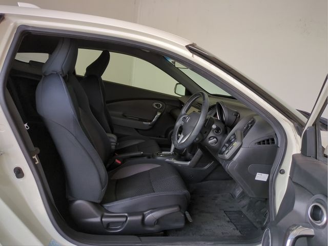 HONDA CR-Z 2013 Image 31