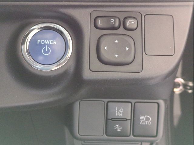 TOYOTA AQUA 2019 Image 31