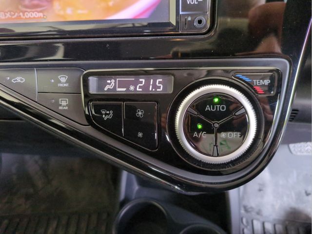 TOYOTA AQUA 2019 Image 31