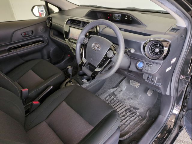 TOYOTA AQUA 2019 Image 31