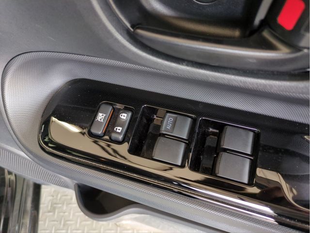 TOYOTA AQUA 2019 Image 31