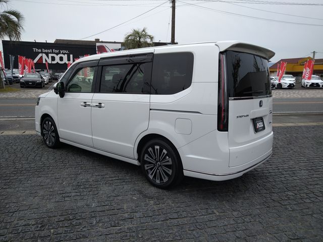 HONDA STEPWAGON E:HEV SPAD 2022 Image 31
