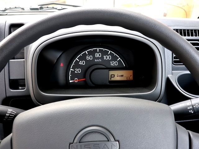 NISSAN CLIPPER TRUCK 2026 Image 31