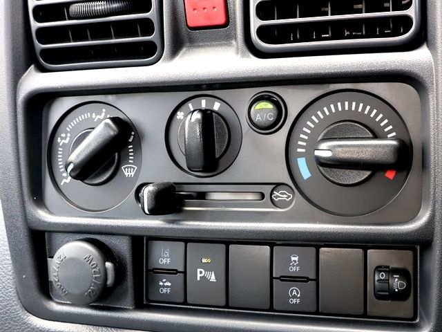 NISSAN CLIPPER TRUCK 2026 Image 31