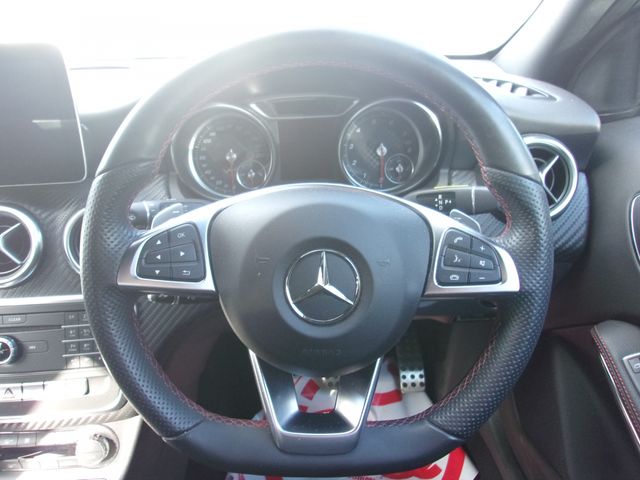 MERCEDES BENZ A CLAS 2017 Image 31