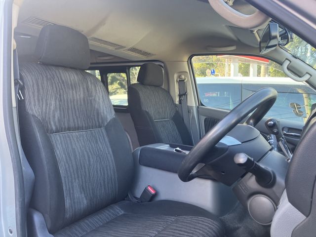 NISSAN NV350 CARAVAN 2020 Image 31