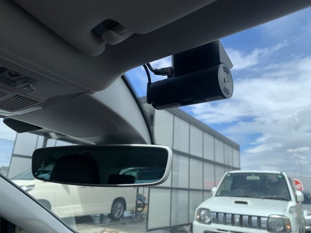 VOLKSWAGEN GOLF 2019 Image 31