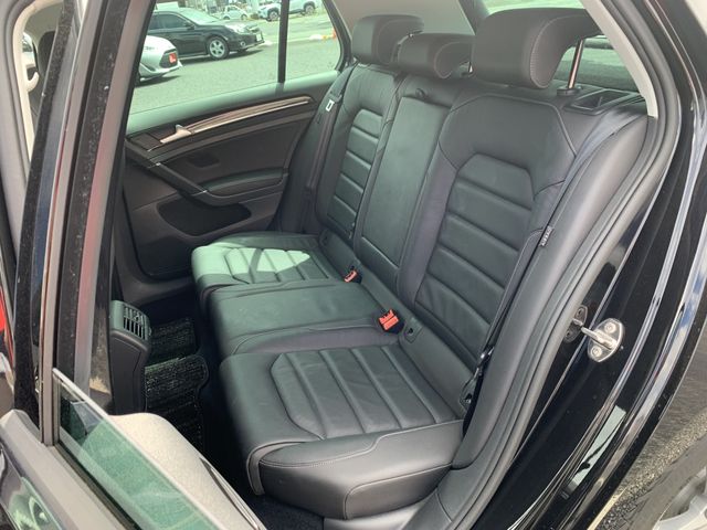 VOLKSWAGEN GOLF 2019 Image 31