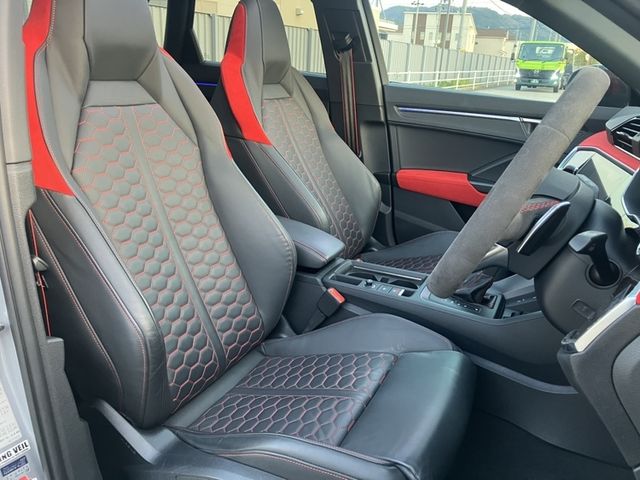 AUDI RS Q3 2024 Image 31