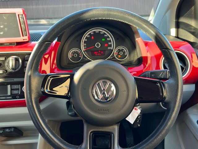 VOLKSWAGEN UP! 2015 Image 31