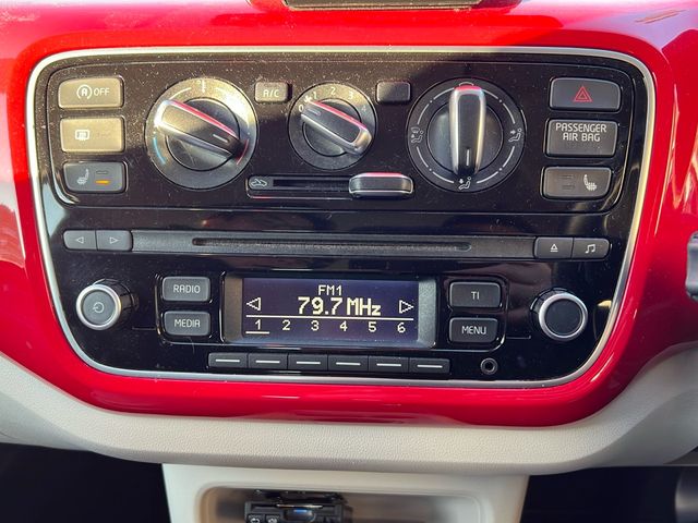 VOLKSWAGEN UP! 2015 Image 31