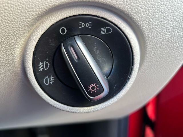 VOLKSWAGEN UP! 2015 Image 31