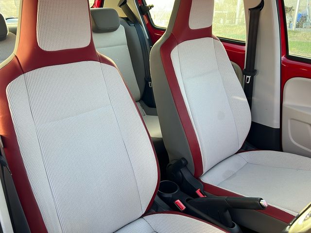 VOLKSWAGEN UP! 2015 Image 31
