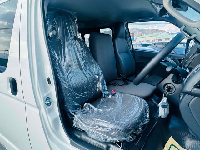 TOYOTA HIACE VAN 1.15T 2WD 2026 Image 31