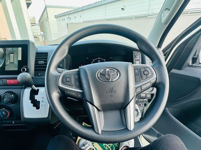 TOYOTA HIACE VAN 1.15T 2WD 2026 Image 31